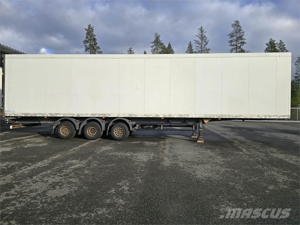 Schmitz SKO 24 Semi-trailer med fast kasse