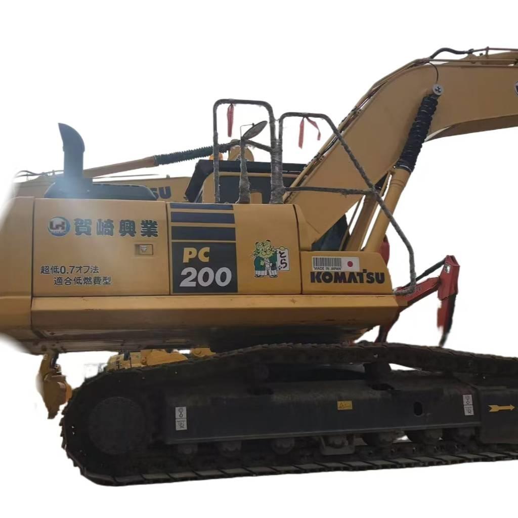 Komatsu PC 200-8 Gravemaskiner på larvebånd