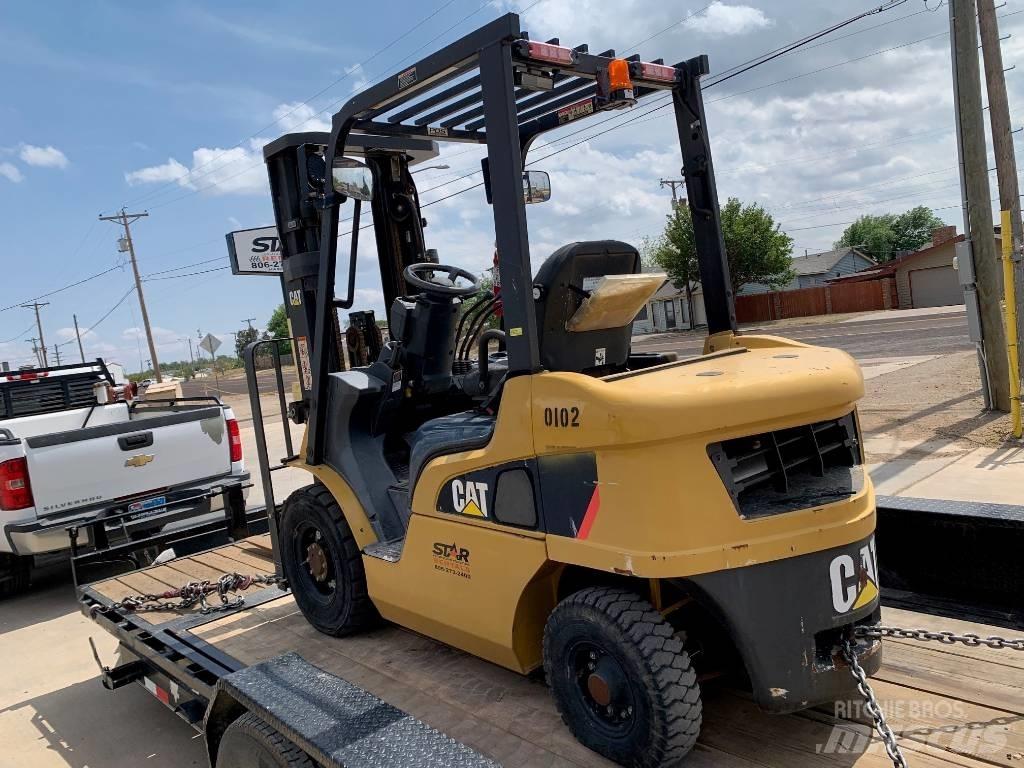 CAT DP 25 N Gaffeltrucks - andre