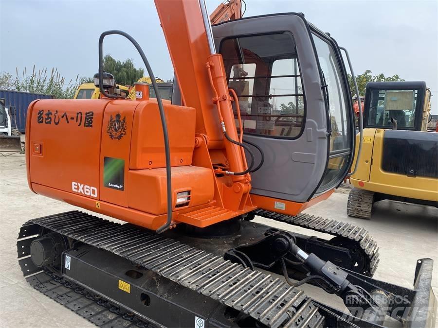 Hitachi EX60 Gravemaskiner på larvebånd