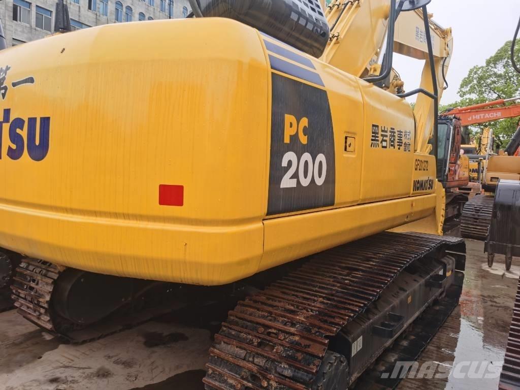 Komatsu PC 200-8 Gravemaskiner på larvebånd