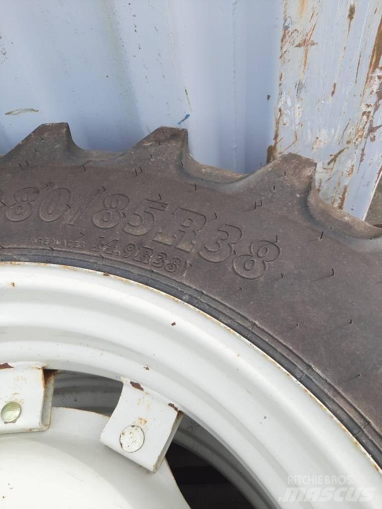 BKT 380/85R34 Andet tilbehør til traktorer