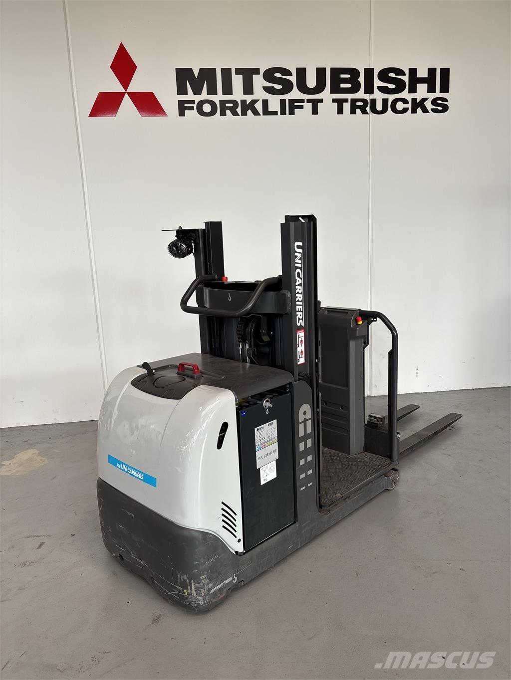 UniCarriers EPL100 Plukketruck, lav