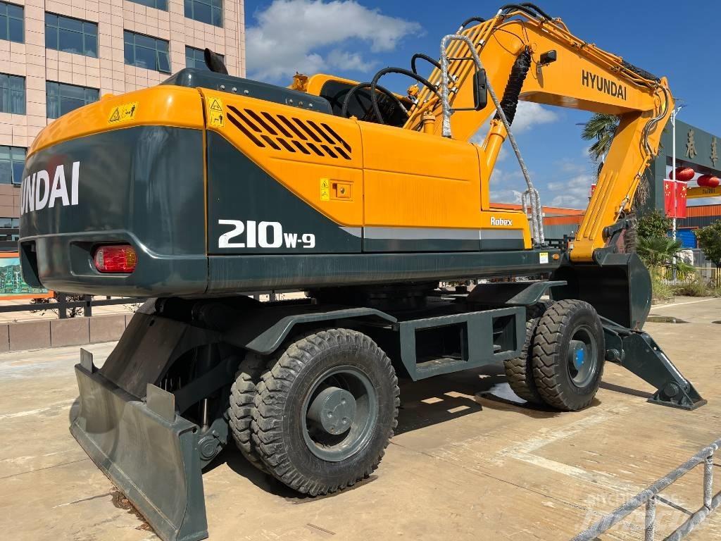 Hyundai R210W Gravemaskiner på hjul