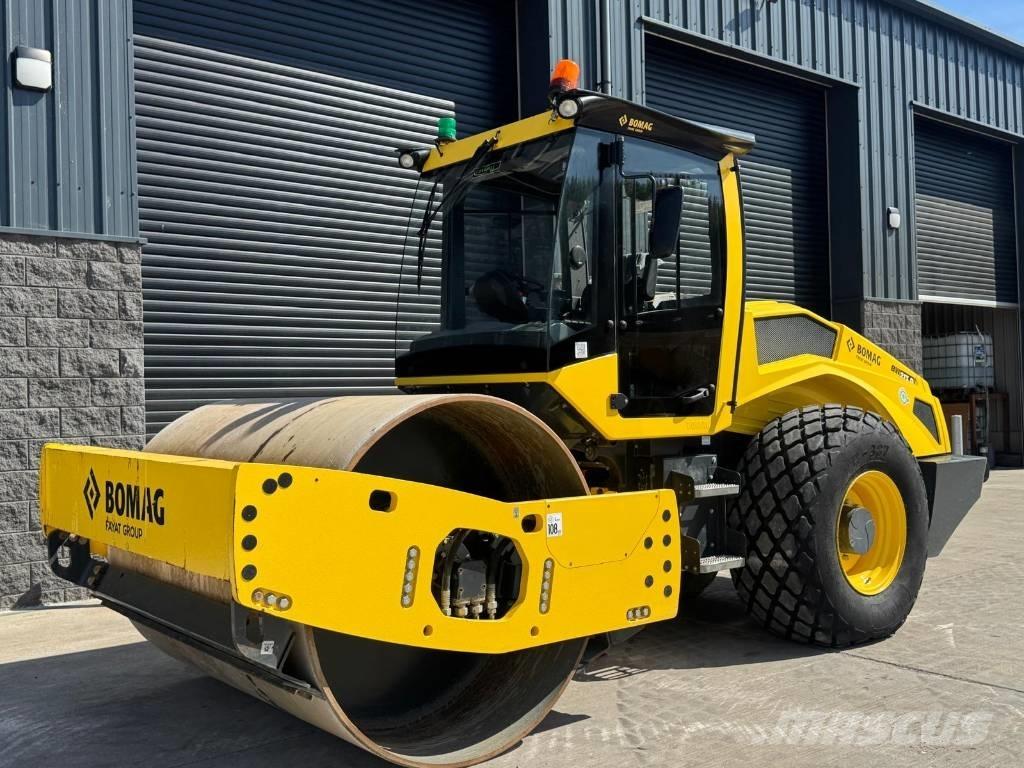Bomag BW 213 D H-2 Enkelt tromle