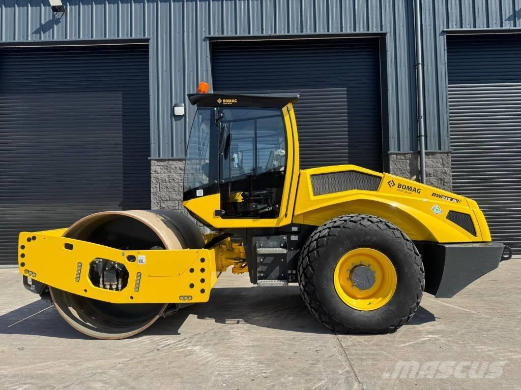 Bomag BW 213 D H-2 Enkelt tromle
