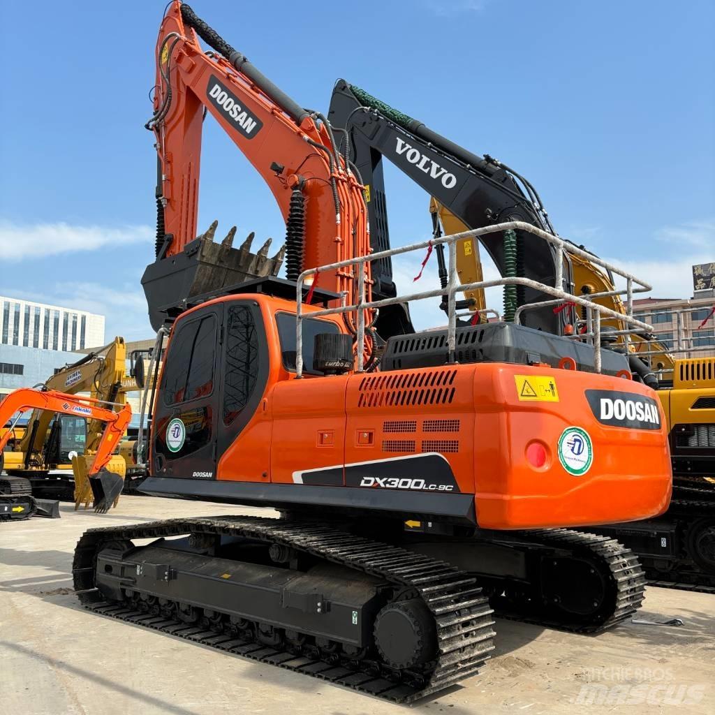 Doosan DX 300LC-9C Gravemaskiner på larvebånd