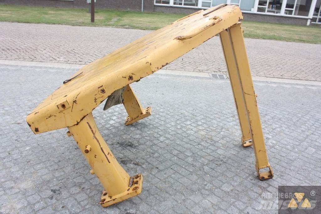 CAT D8N O-rops cab Kabiner og interiør