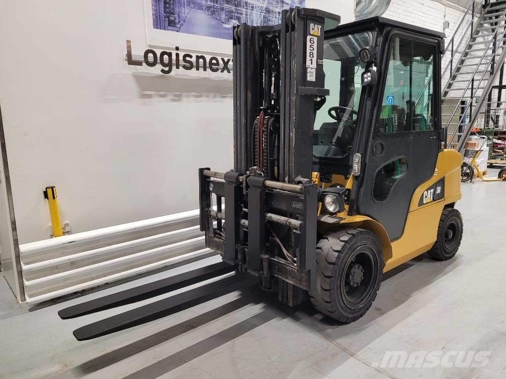 CAT DP 30 N Diesel gaffeltrucks