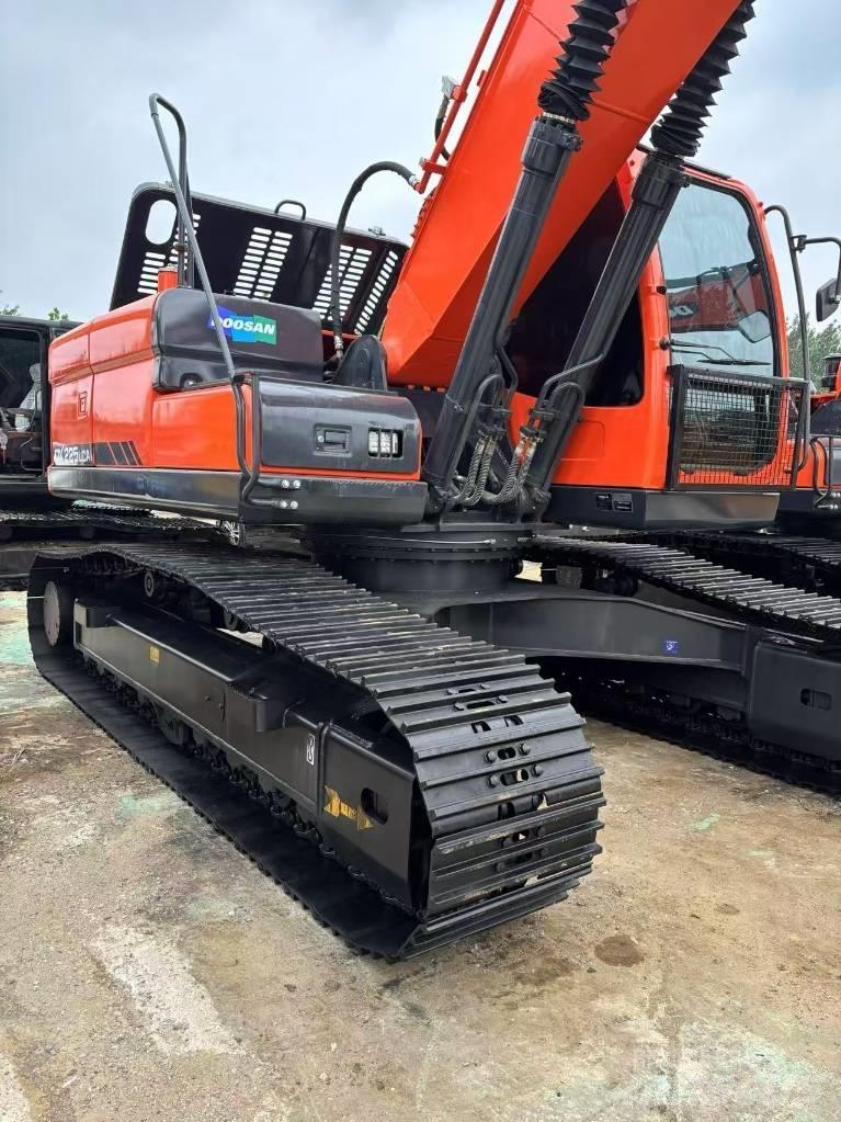 Doosan 225 LCA Gravemaskiner på larvebånd