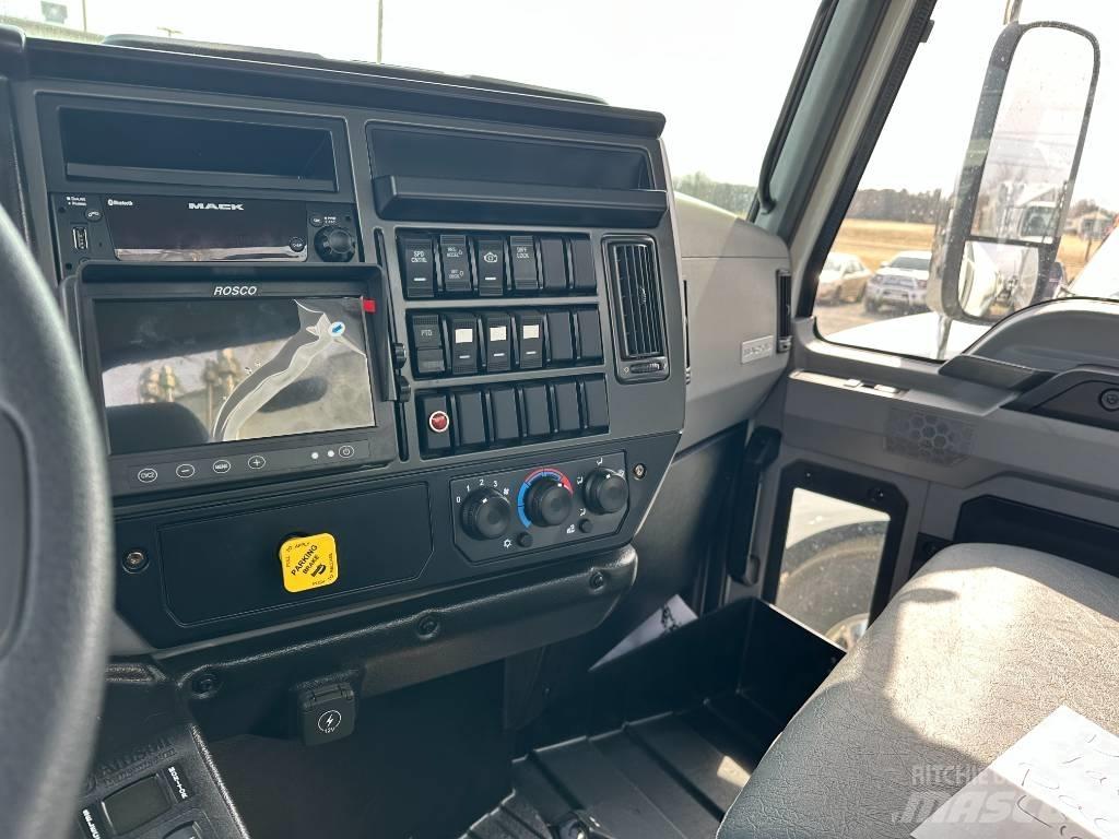 Mack MD7 Renovationslastbiler