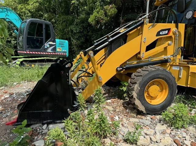 CAT 420 F Rendegravere