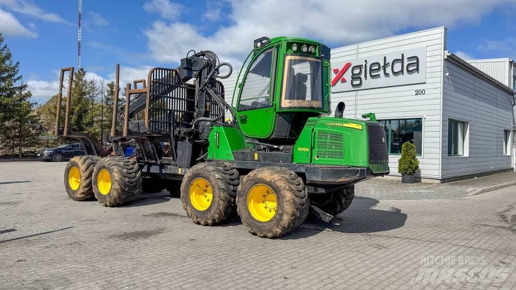 John Deere 1010 E Udkørselsmaskiner