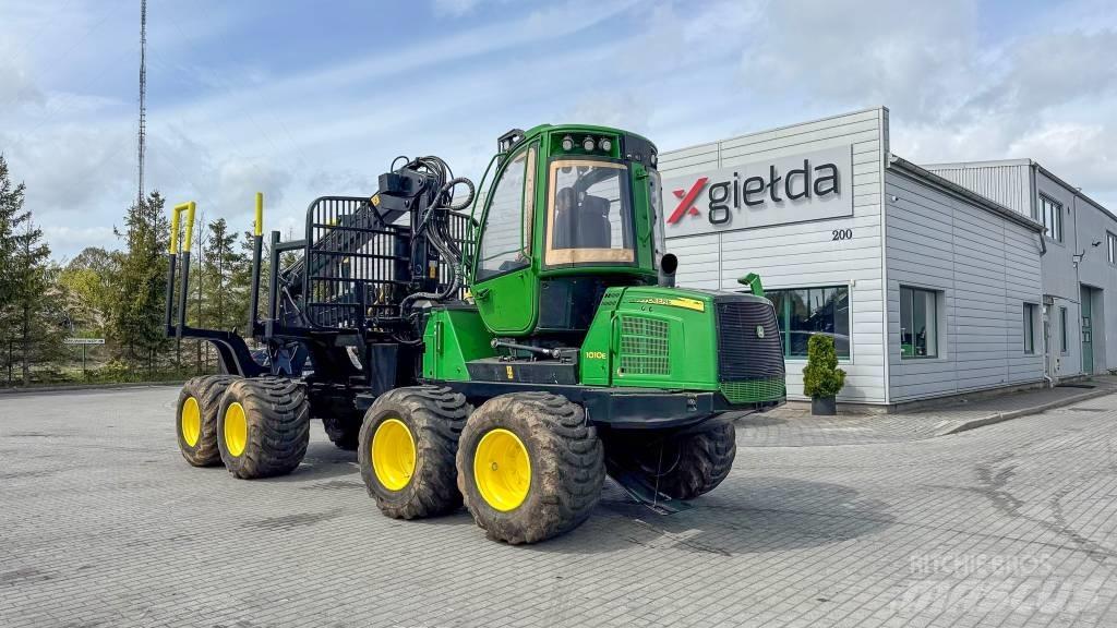 John Deere 1010 E Udkørselsmaskiner