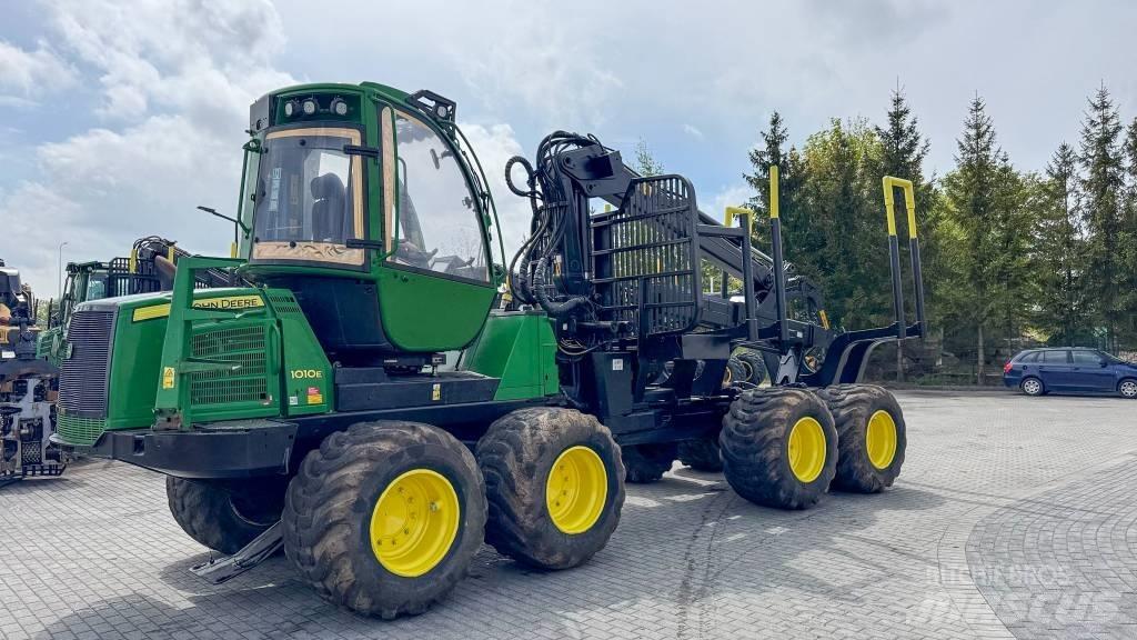 John Deere 1010 E Udkørselsmaskiner