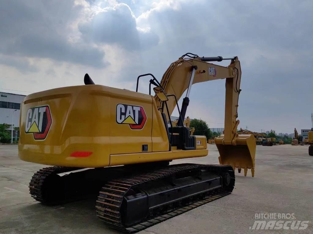 CAT 330 Gravemaskiner på larvebånd