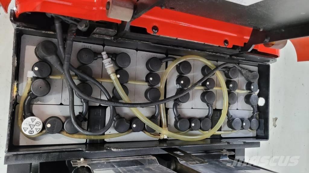 BT SPE 125 Selvkørende stablere