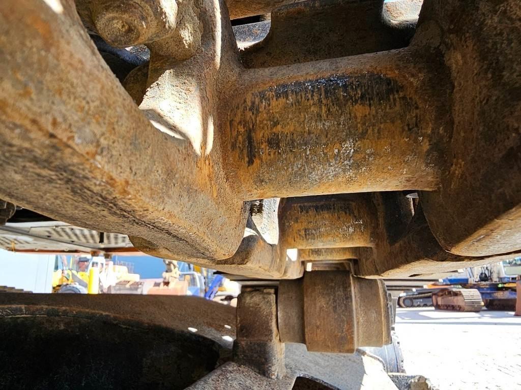 Hitachi ZX180LC-3 Gravemaskiner på larvebånd
