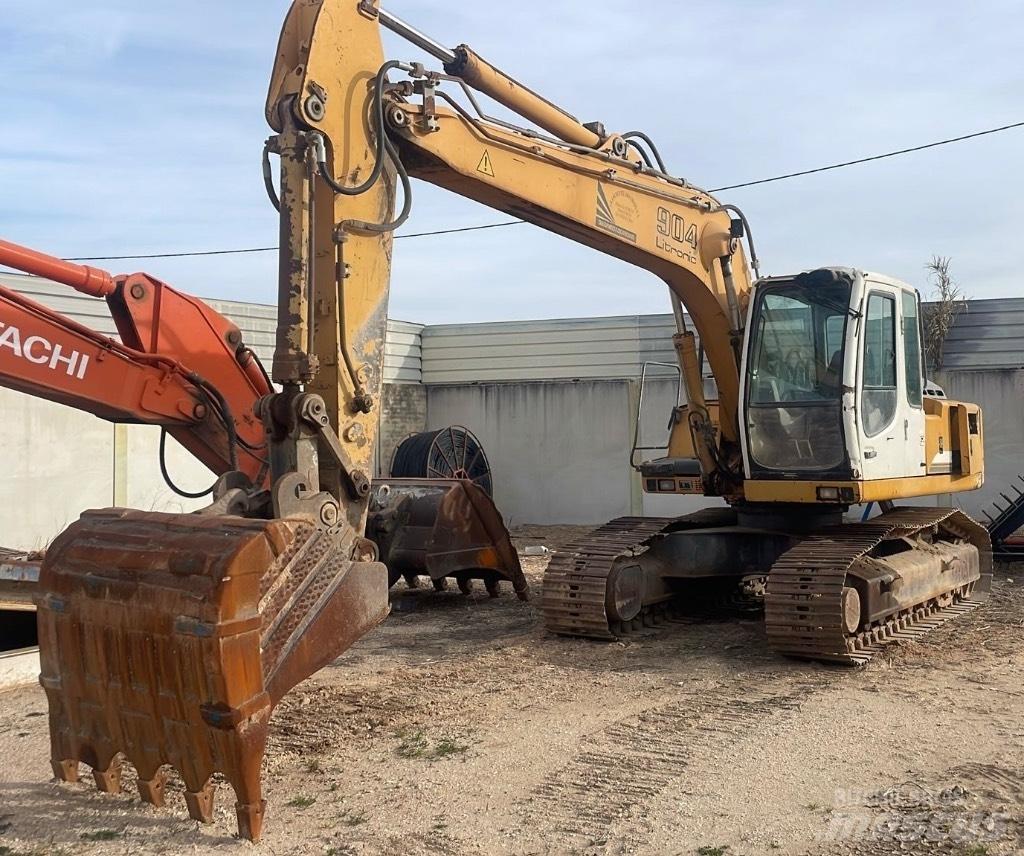 Liebherr 904 Gravemaskiner på larvebånd