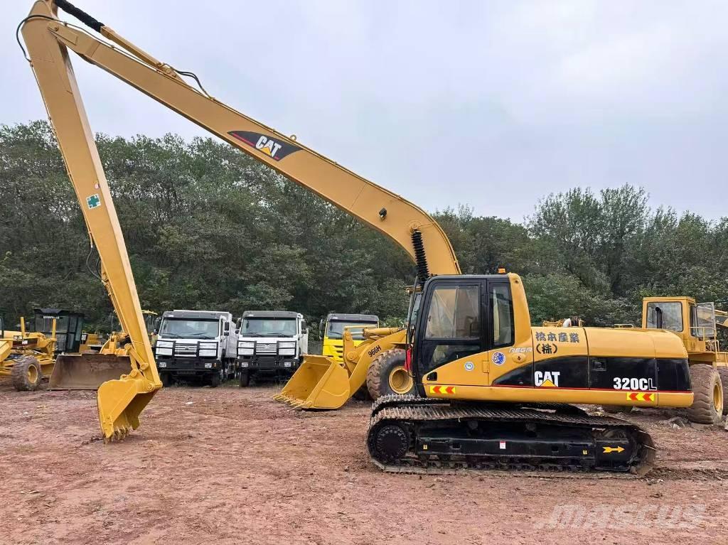 CAT 320 C L Gravemaskiner med lang gravebom