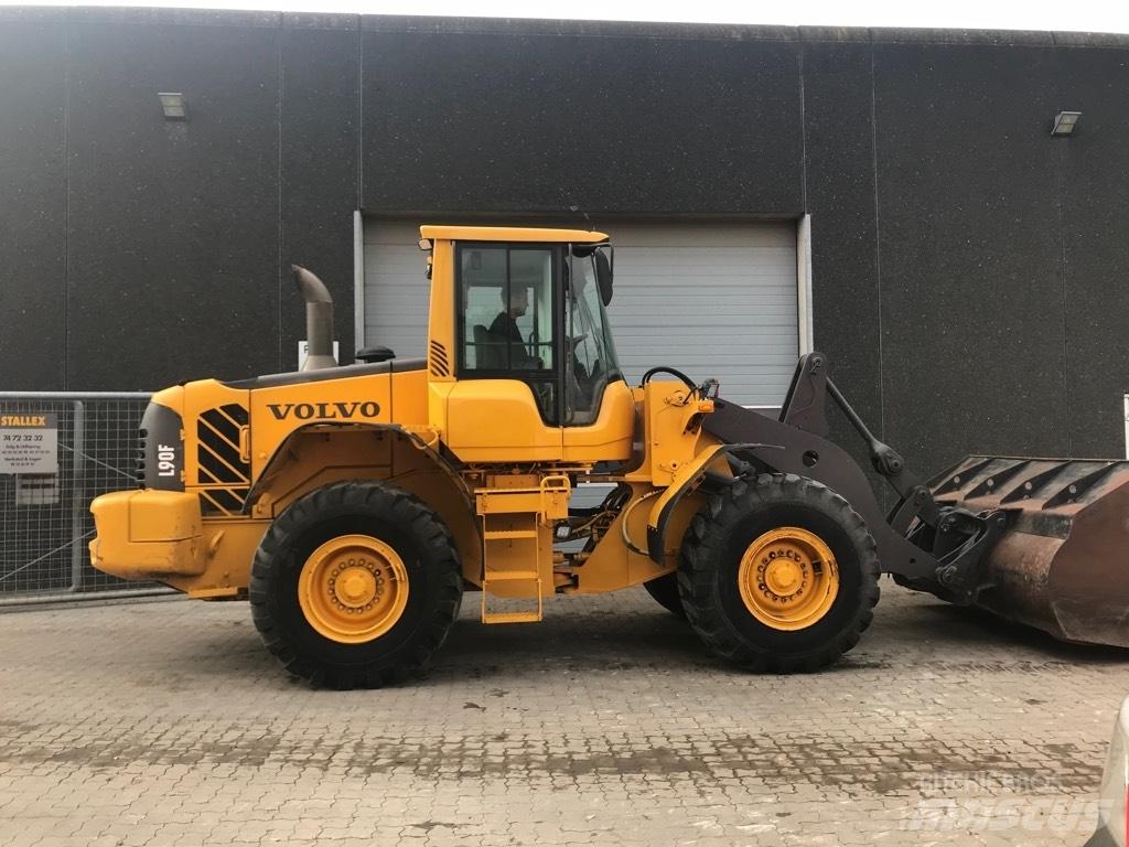 Volvo L90F Læssemaskiner på hjul