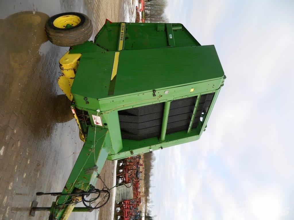 John Deere 550 Rundballe-pressere