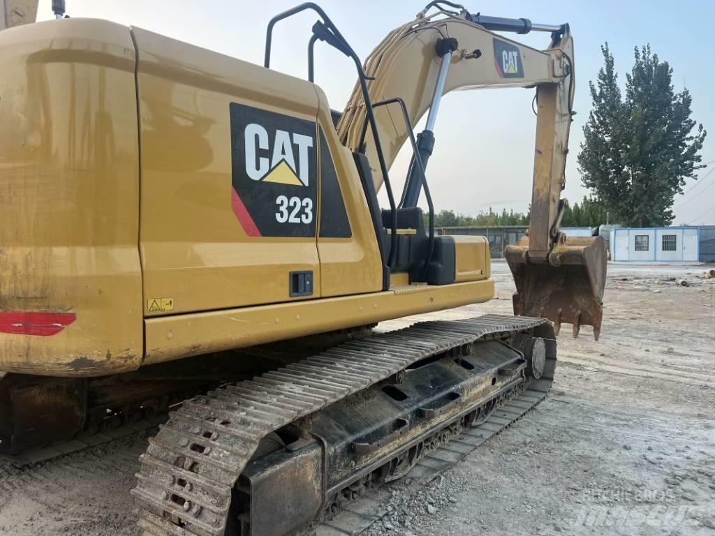 CAT 323 GC Gravemaskiner på larvebånd