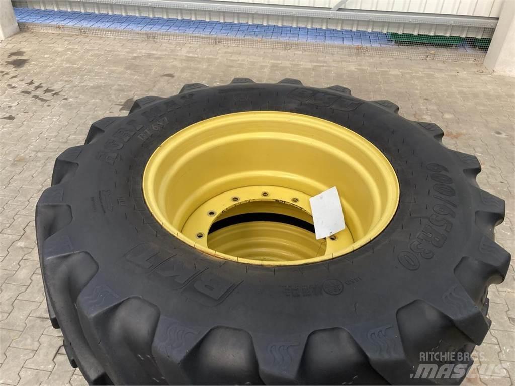 BKT 600/65R30 Hjul, Dæk og Fælge