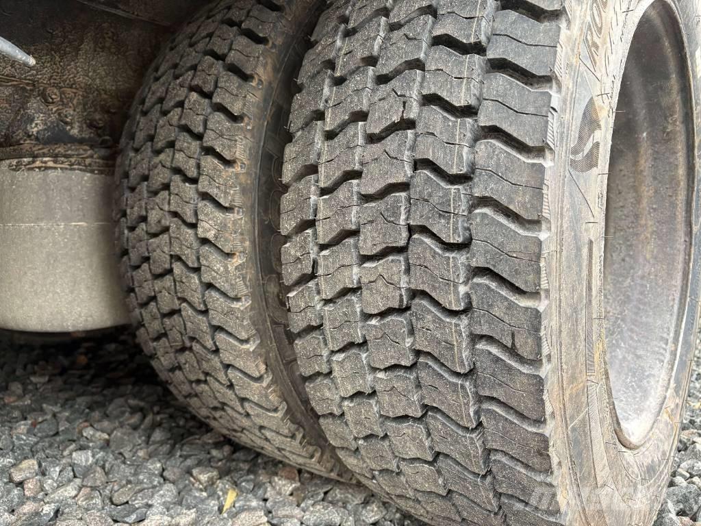 Scania 114G 340 Lastbil med kran