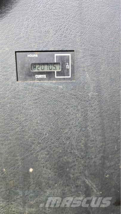 Hyundai Robex 300 LC Gravemaskiner på larvebånd