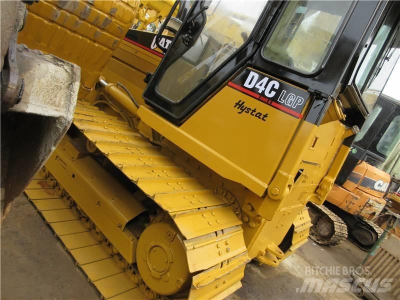 CAT D 4 C Bulldozer på larvebånd