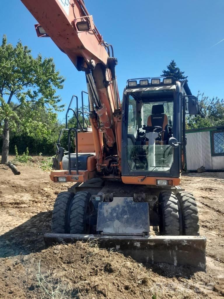 Doosan DX 160 W-3 Gravemaskiner på hjul