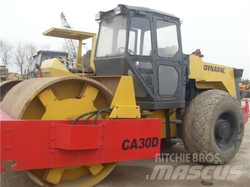 Dynapac CA 30 D Enkelt tromle