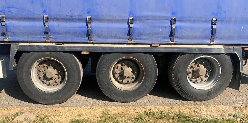Krone SDP Standard Semi-trailer med Gardinsider