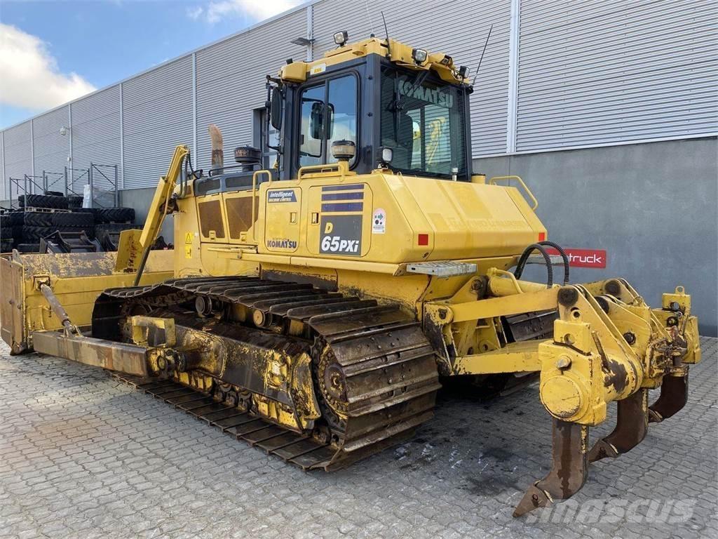 Komatsu D65PXI-18 Bulldozer på larvebånd