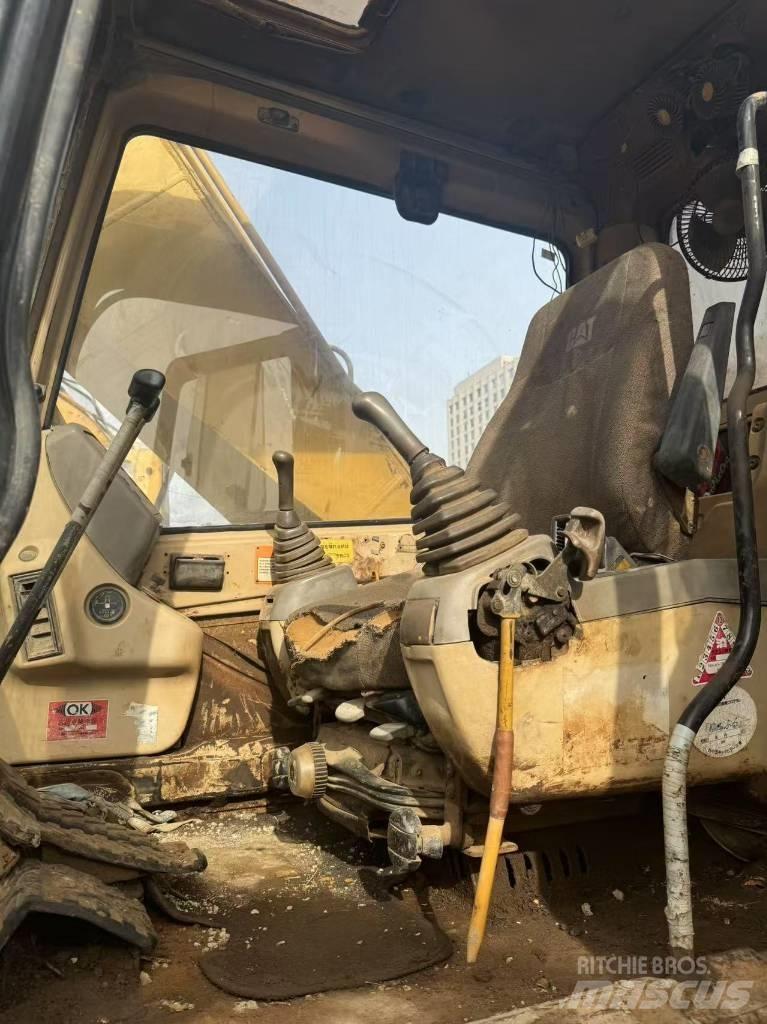 CAT 320 B L Gravemaskiner på larvebånd