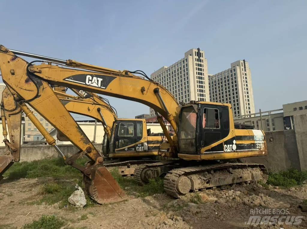 CAT 320 B L Gravemaskiner på larvebånd