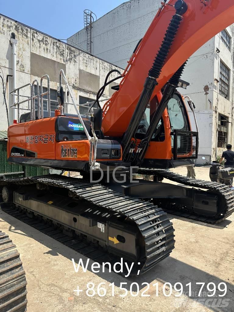 Doosan DX 300 Midi-gravemaskiner 7t - 12t