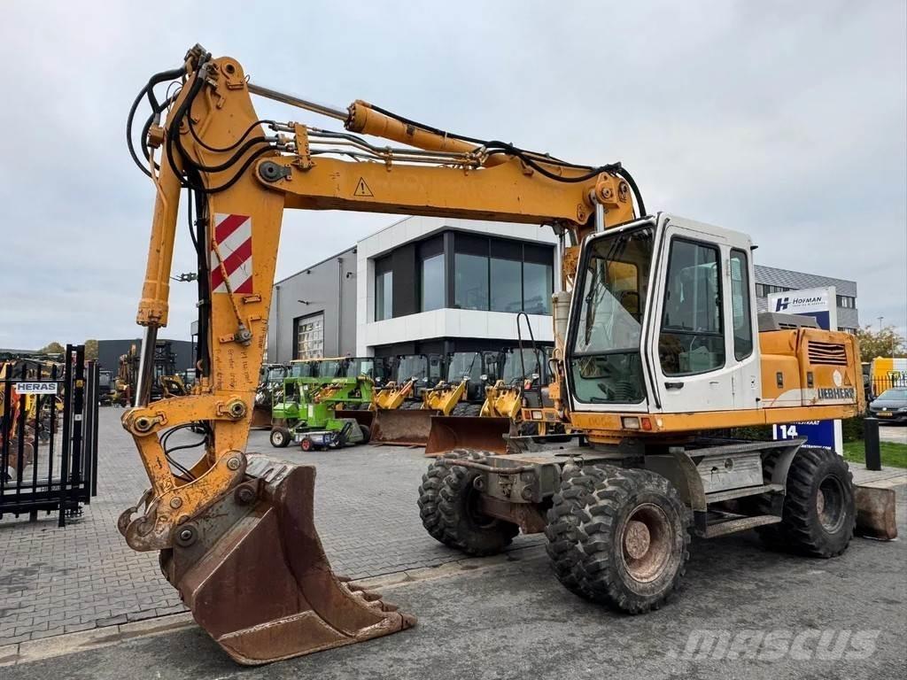 Liebherr A924 Gravemaskiner på hjul