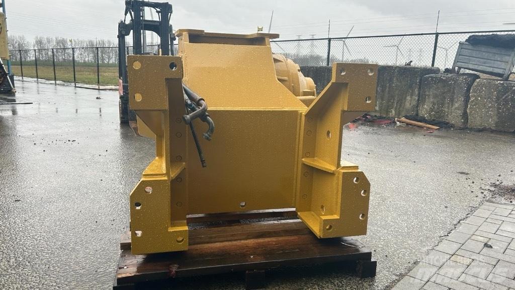 CAT D 7 G Skovspil