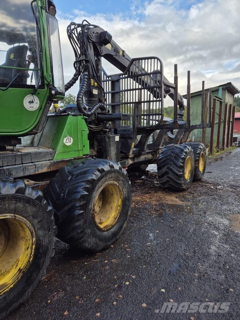 John Deere 1110 E Udkørselsmaskiner