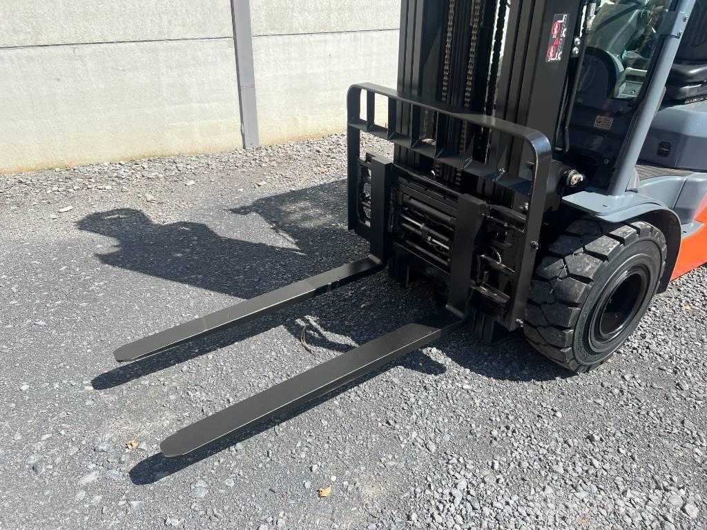 Toyota 02-8 FDF 25 Diesel gaffeltrucks