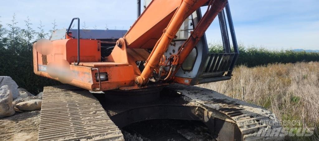 Hitachi EX 200 LC Gravemaskiner på larvebånd