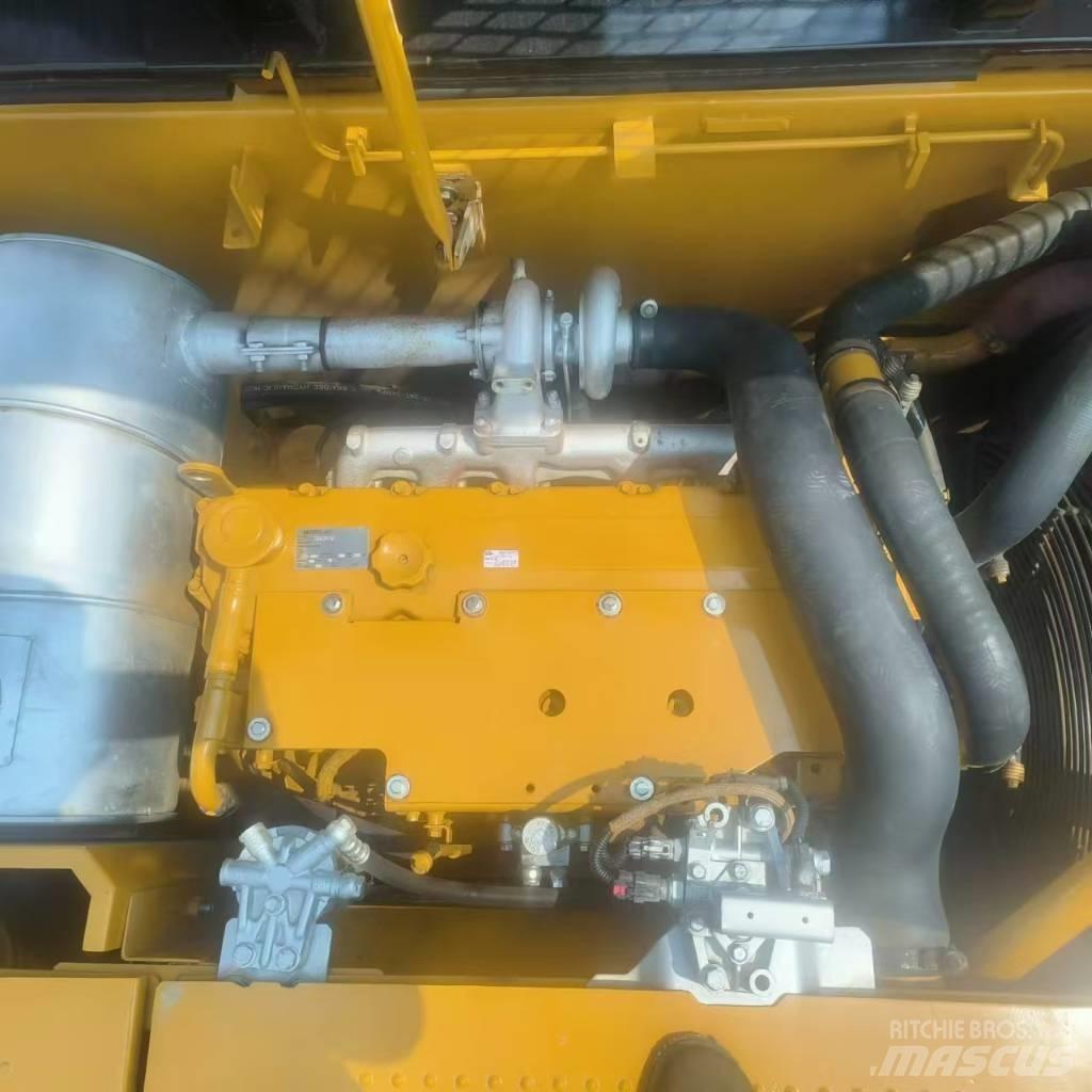 CAT 320D2 Gravemaskiner på larvebånd