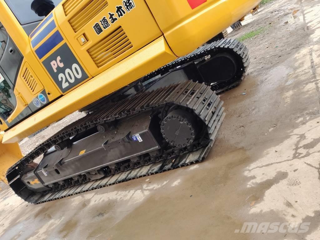 Komatsu PC 200-8 Gravemaskiner på larvebånd