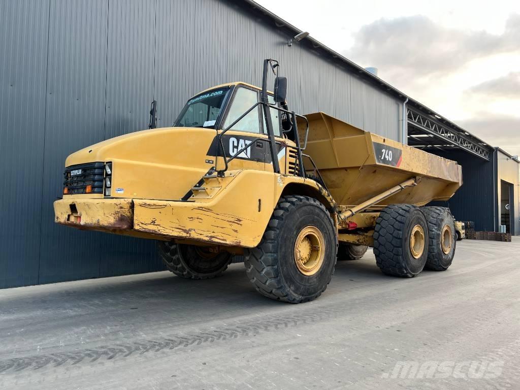 CAT 740 Terrængående lastbiler