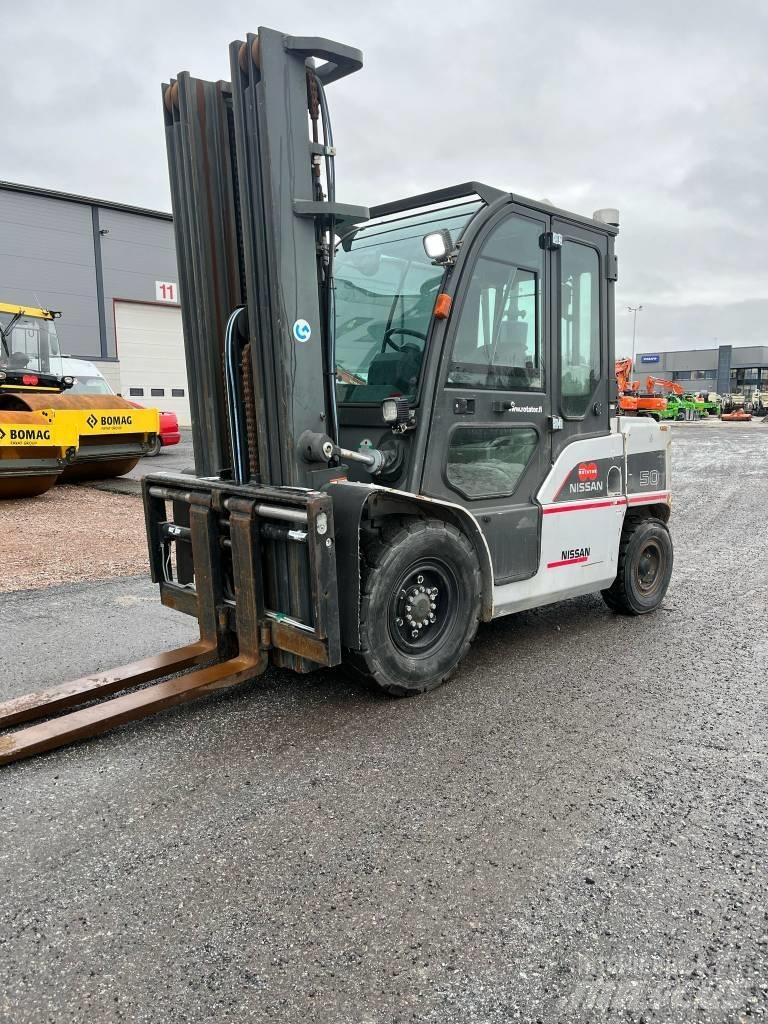 Nissan WG1F4A50Y Diesel gaffeltrucks