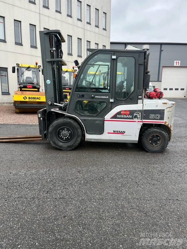 Nissan WG1F4A50Y Diesel gaffeltrucks