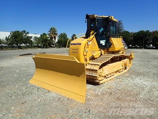 Komatsu D61EX-24 Bulldozer på larvebånd