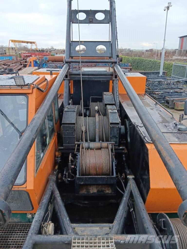 Hitachi KH 230-3 Kraner på larvebånd